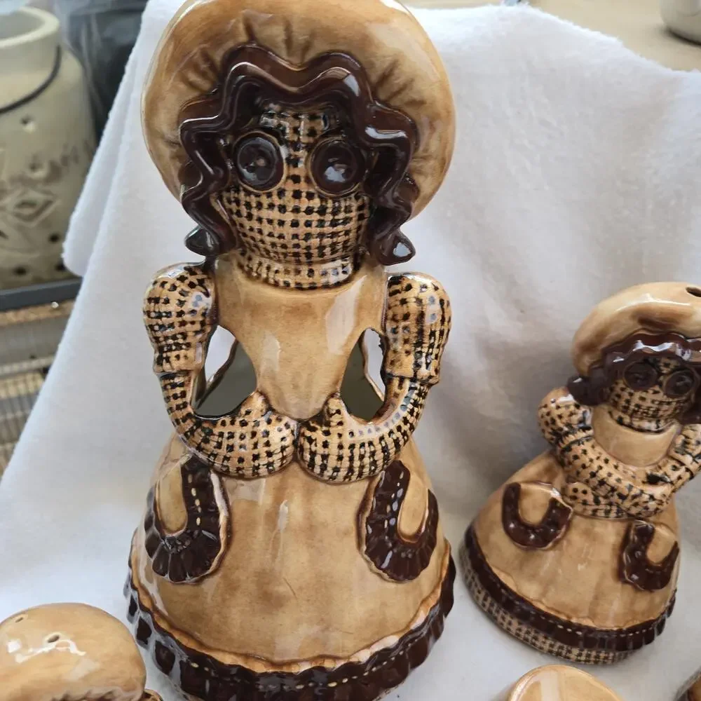 Sittre Ceramics Burlap Doll Utensil Holder, Salt/Pepper, Napkin Holder Spoonrest